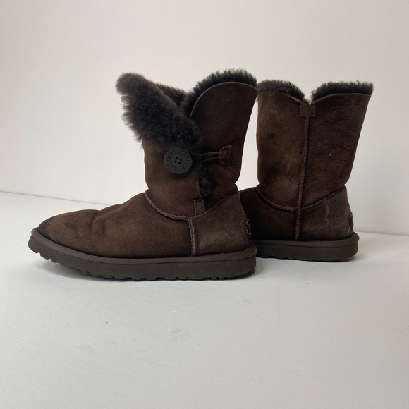 UGG BOOTS - Picture 3 of 8